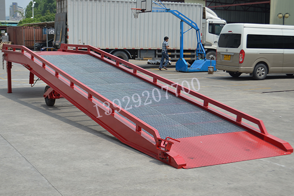 移動(dòng)登車(chē)橋（G系列）